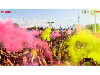 Στο Colourday Festival ξεδιψάμε με Βίκος!